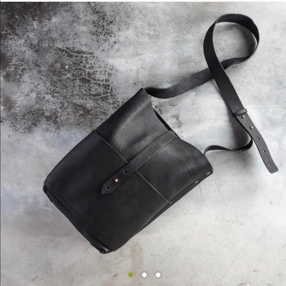 Magnolia Downtown Messenger Bag